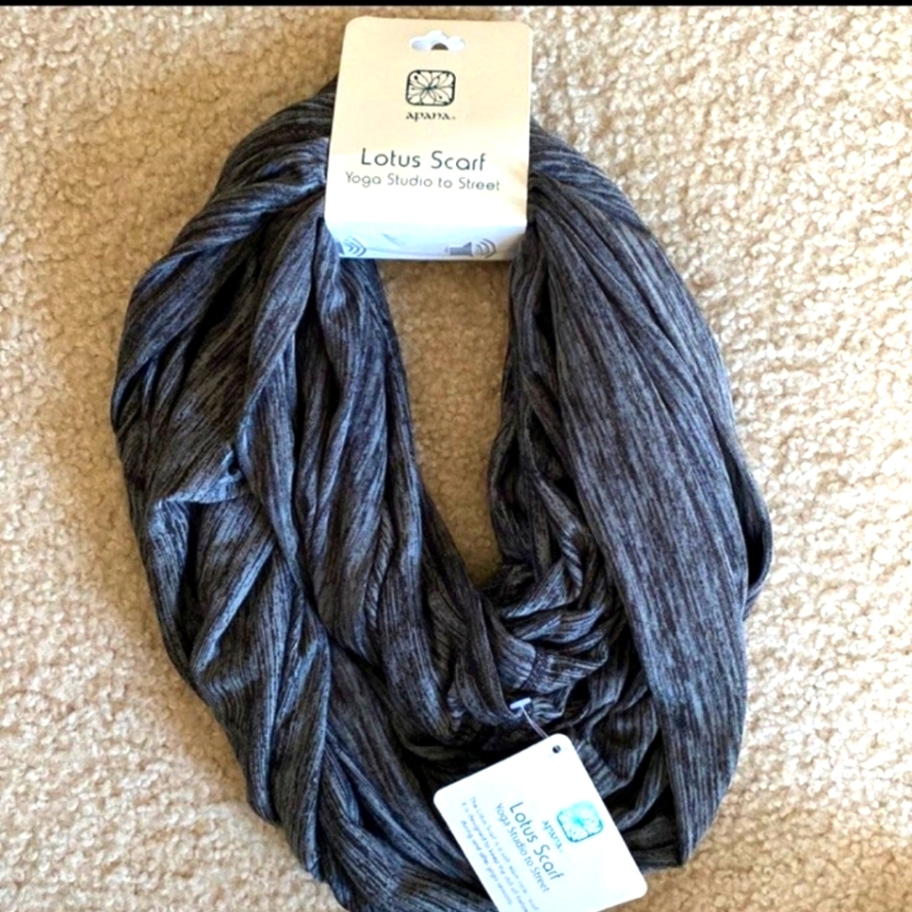Apana Lotus Scarf